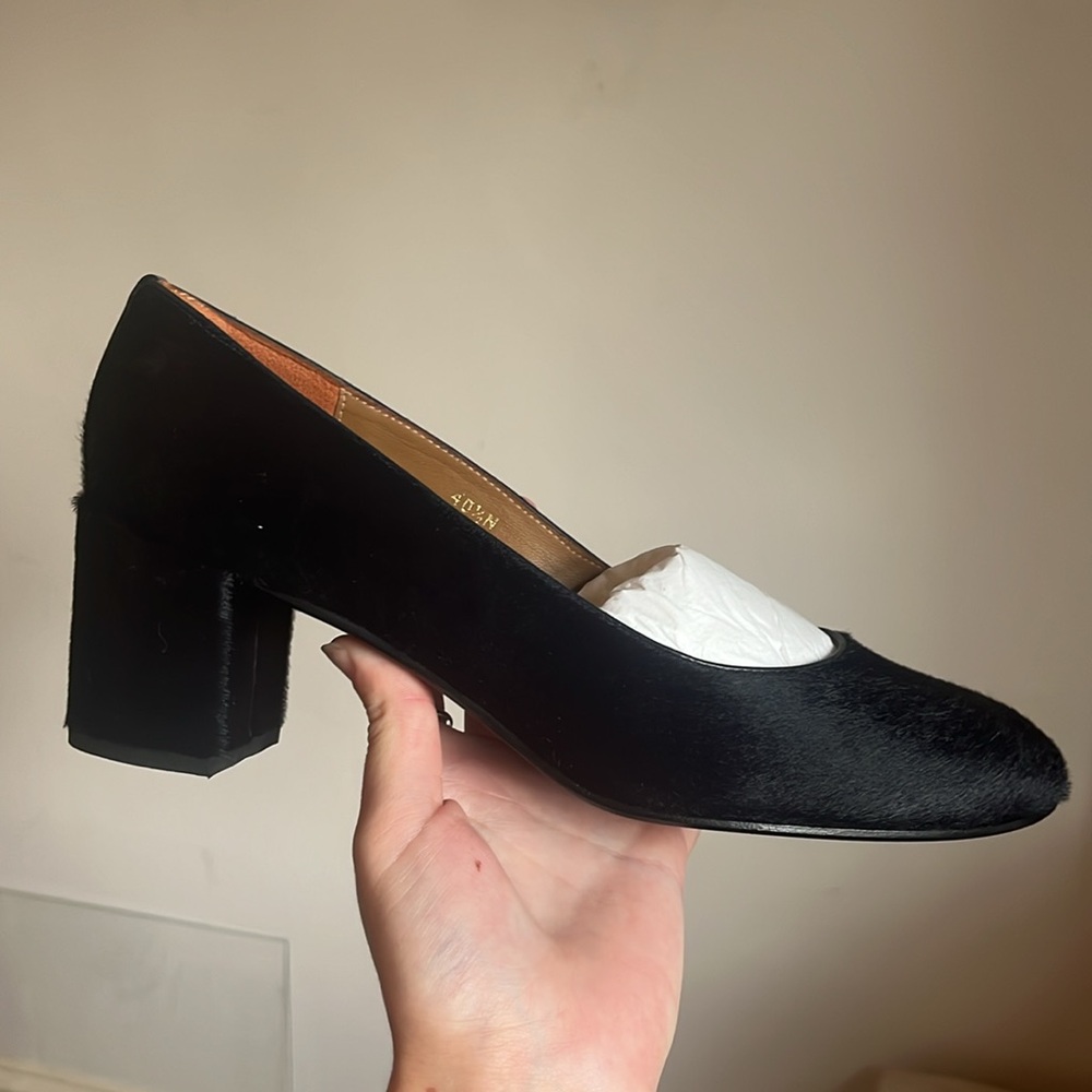 MARGAUX ‘The Heel’ Navy Haircalf Style size 40 1/2, brand new